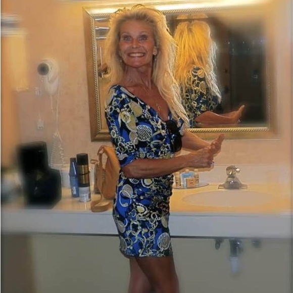 Meet your Posher, Julie 🥰🇨🇦 - Picture 6 of 6